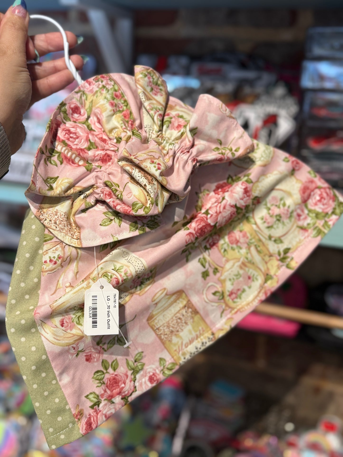 Porch Goose Outfit (GOOSE NOT INCLUDED)